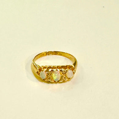 18ct Yellow Gold Antique Opal Diamond Ring