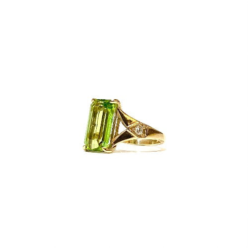 Yellow Gold Peridot and Diamond Ring