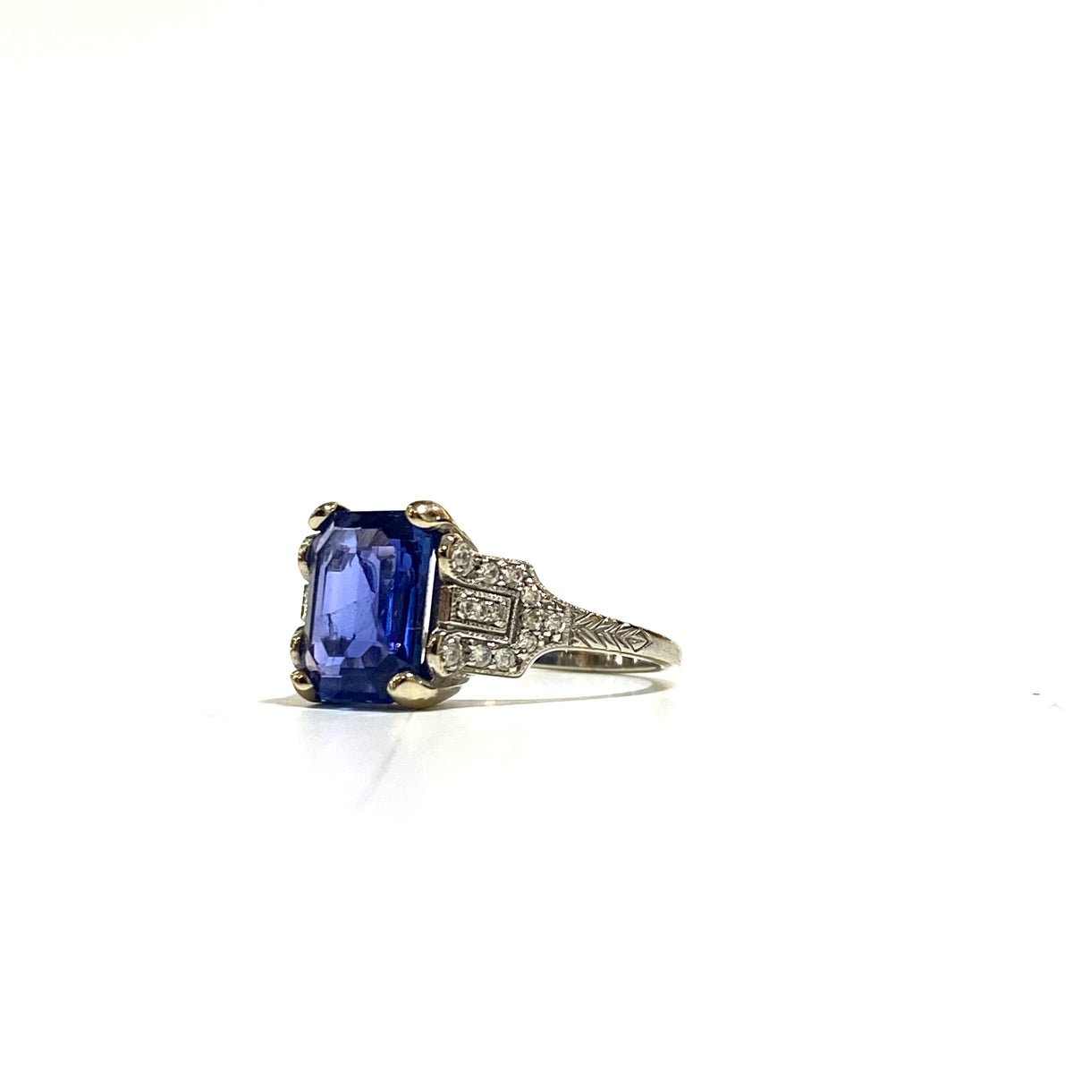 9ct White Gold 3ct Sapphire and Diamond Ring