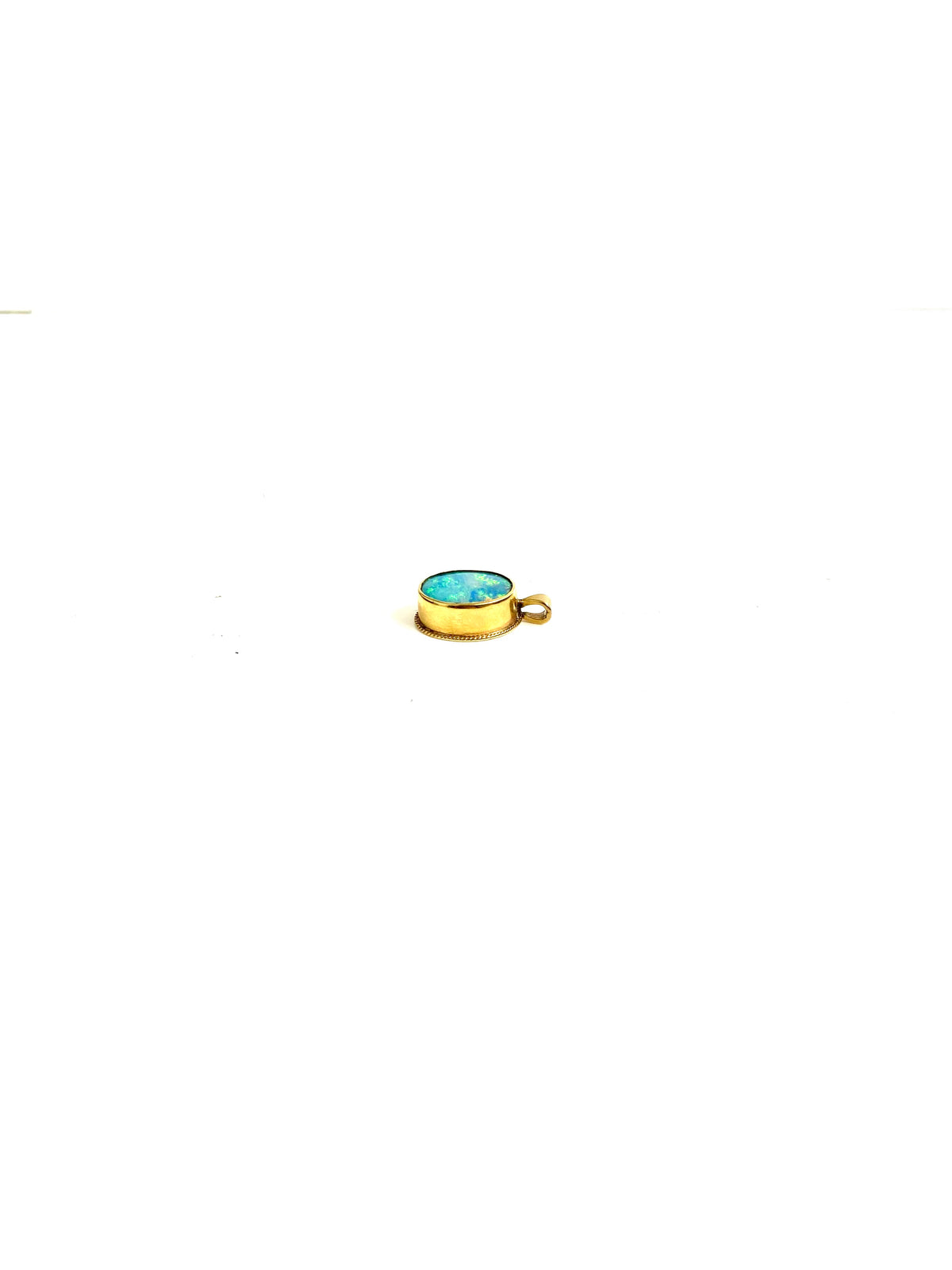 9ct Gold Oval Opal Pendant