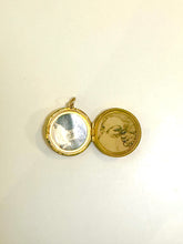 9ct Gold Engraved Round Locket