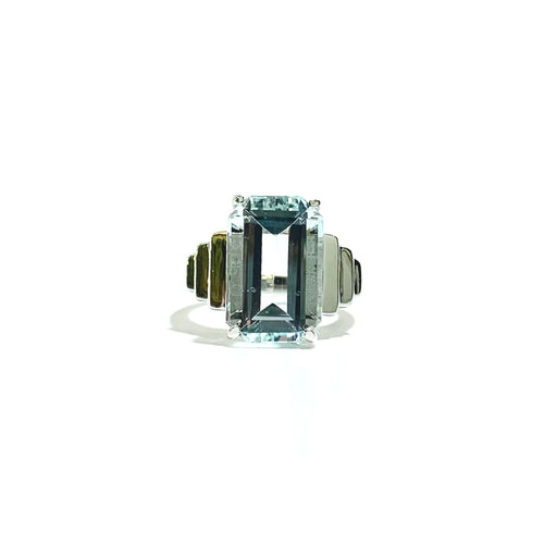 9ct White Gold Rectangular Cut Aquamarine Ring