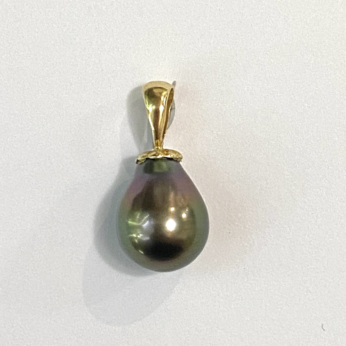 9ct Yellow Gold 10mm Black Tahitian Pearl Pendant