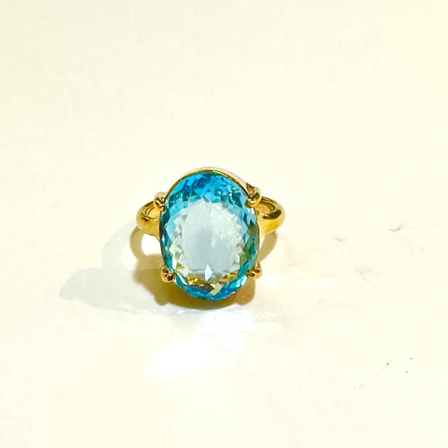 9ct Yellow Gold Blue Topaz Ring