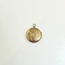 9ct Gold Engraved Round Locket