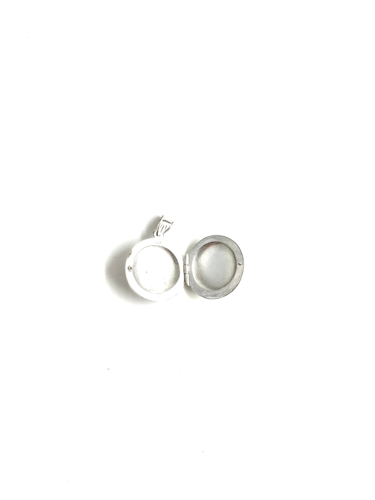 Sterling Silver Round Engraved Locket