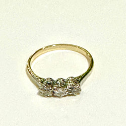 18ct Yellow Gold Trilogy Diamond Ring