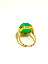 9ct Yellow Gold Cabochon Chrysoprase Ring