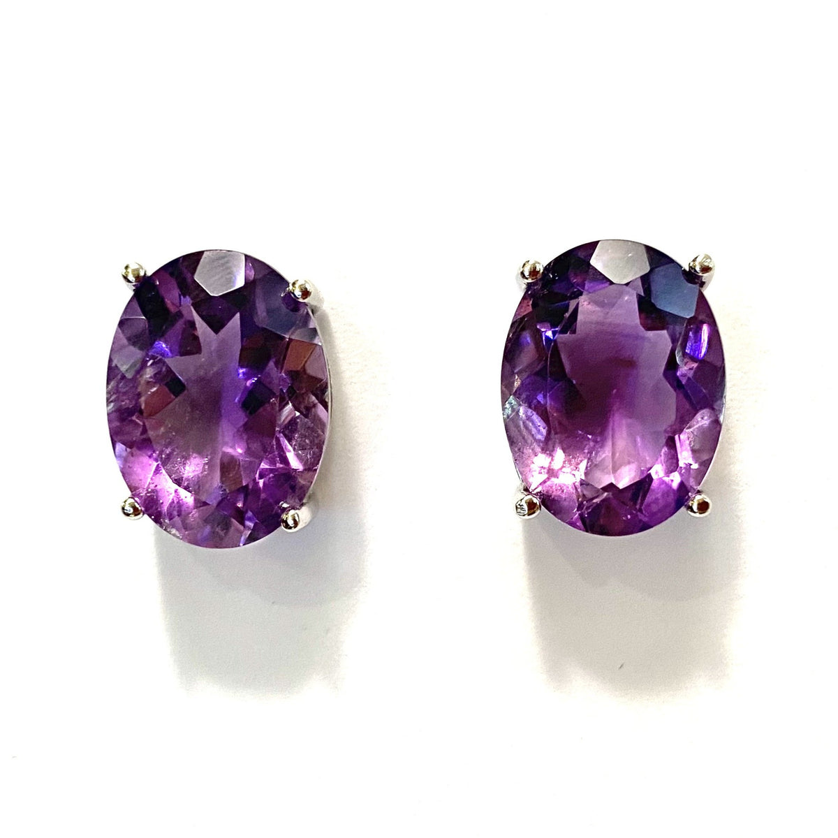 9ct White Gold Amethyst Stud Earring