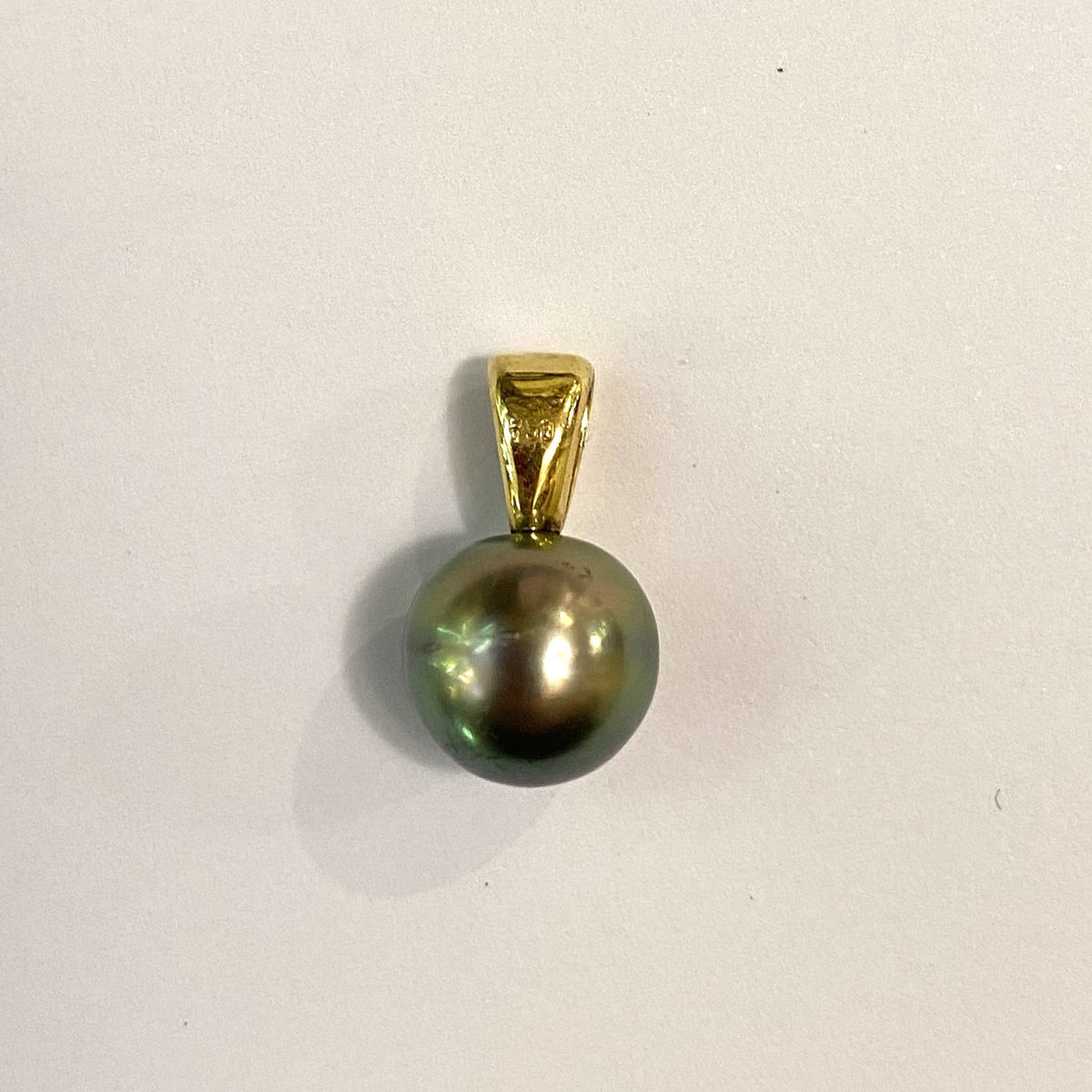 9ct Yellow Gold 10mm Black Tahitian Pearl Pendant