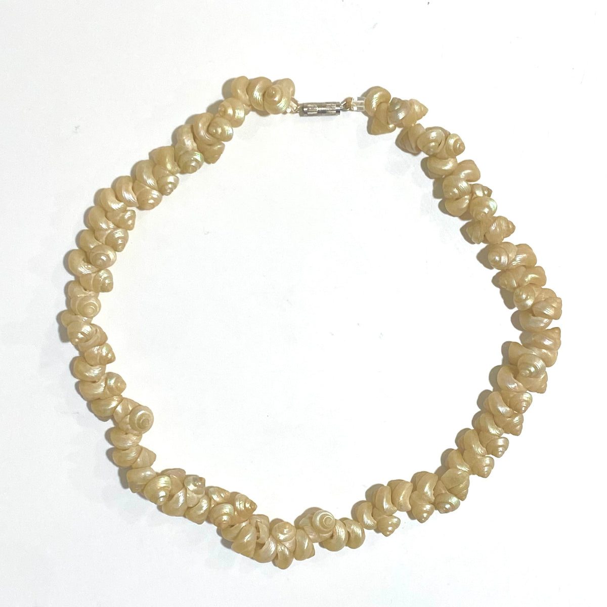 Marrinier Shell Necklace