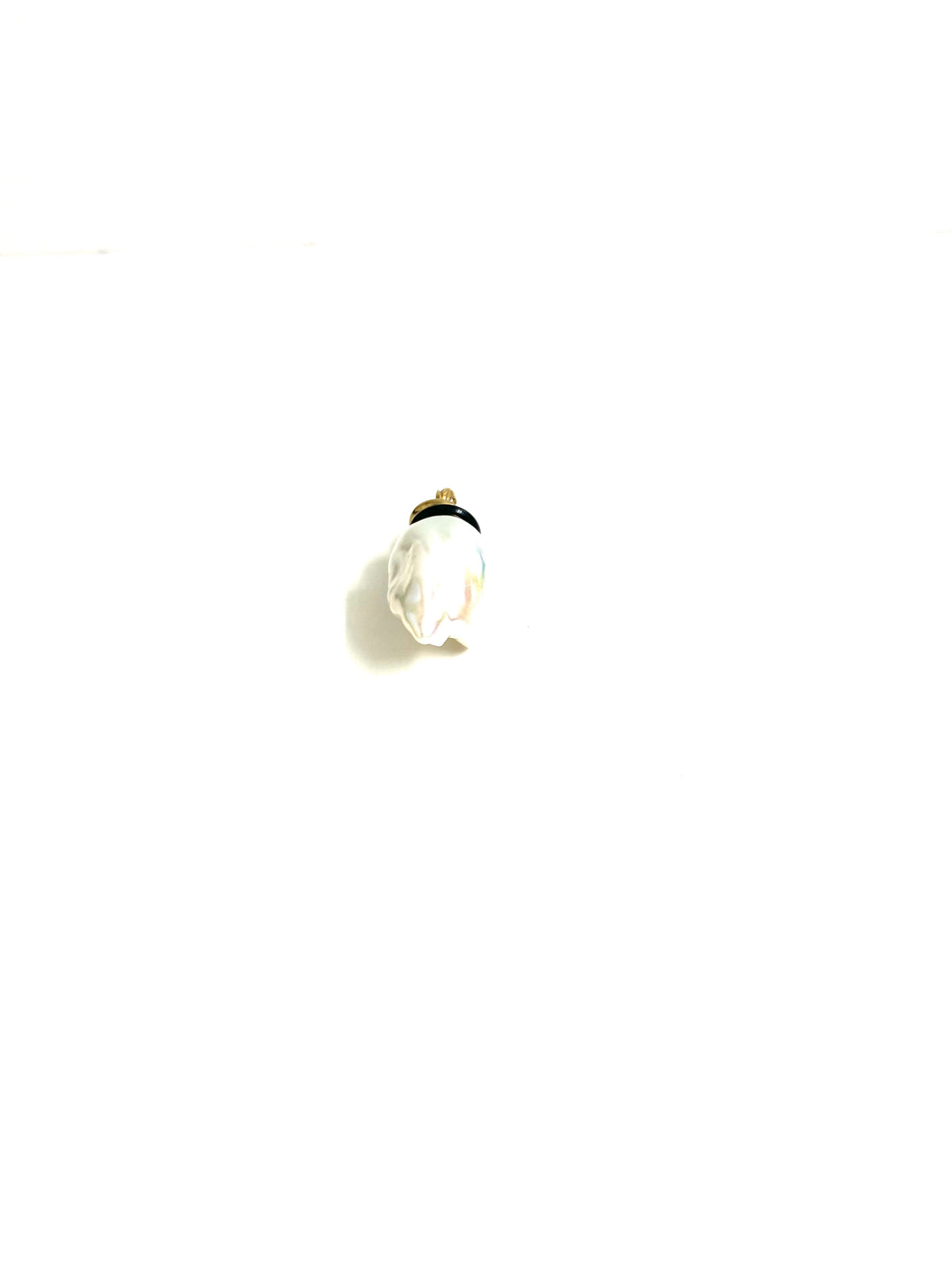 9ct Yellow Gold Onyx and Baroque Pearl Pendant