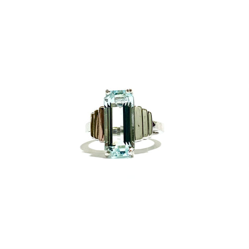 9ct White Gold Small Rectangular Cut Aquamarine Ring