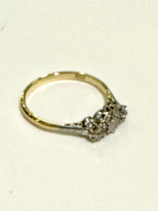 18ct Yellow Gold Trilogy Diamond Ring