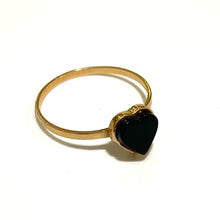 9ct Yellow Gold Heart Shaped Black Onyx Ring