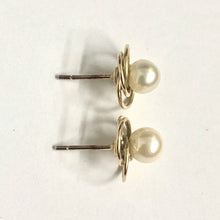Vintage 9ct Yellow Gold Cultured Pearl Stud Earrings