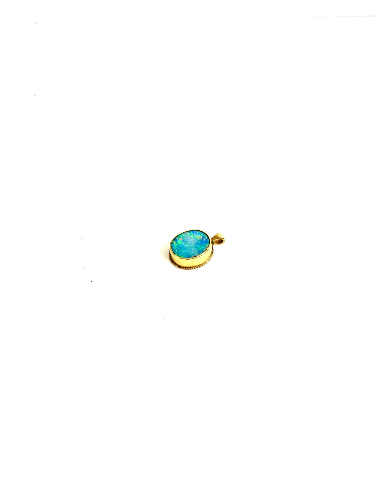 9ct Gold Oval Opal Pendant