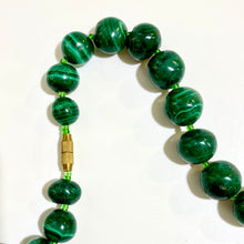 Round Graduated Malachite Necklace with Screw Clasp