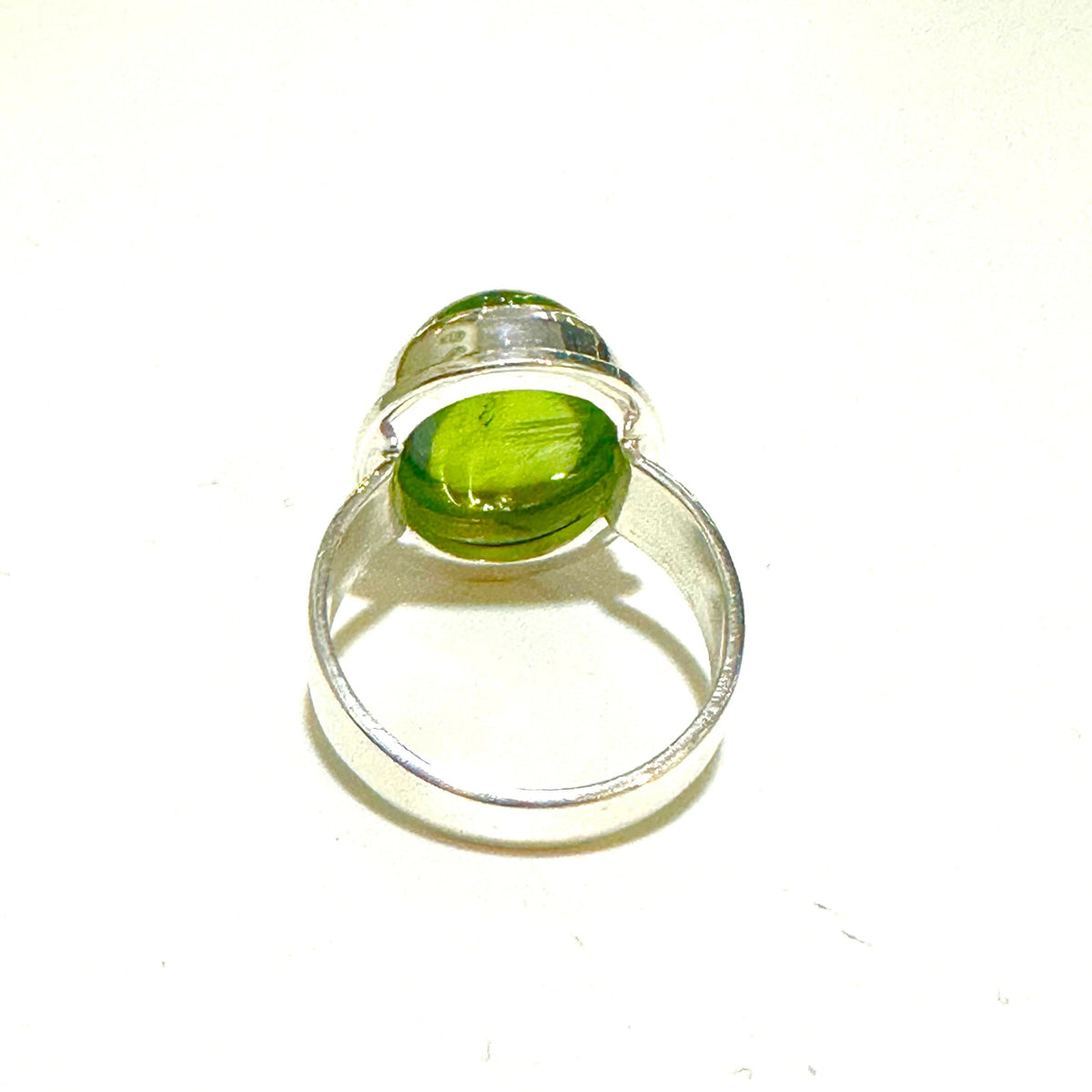 6.1g Sterling Silver Cabochon Peridot Ring