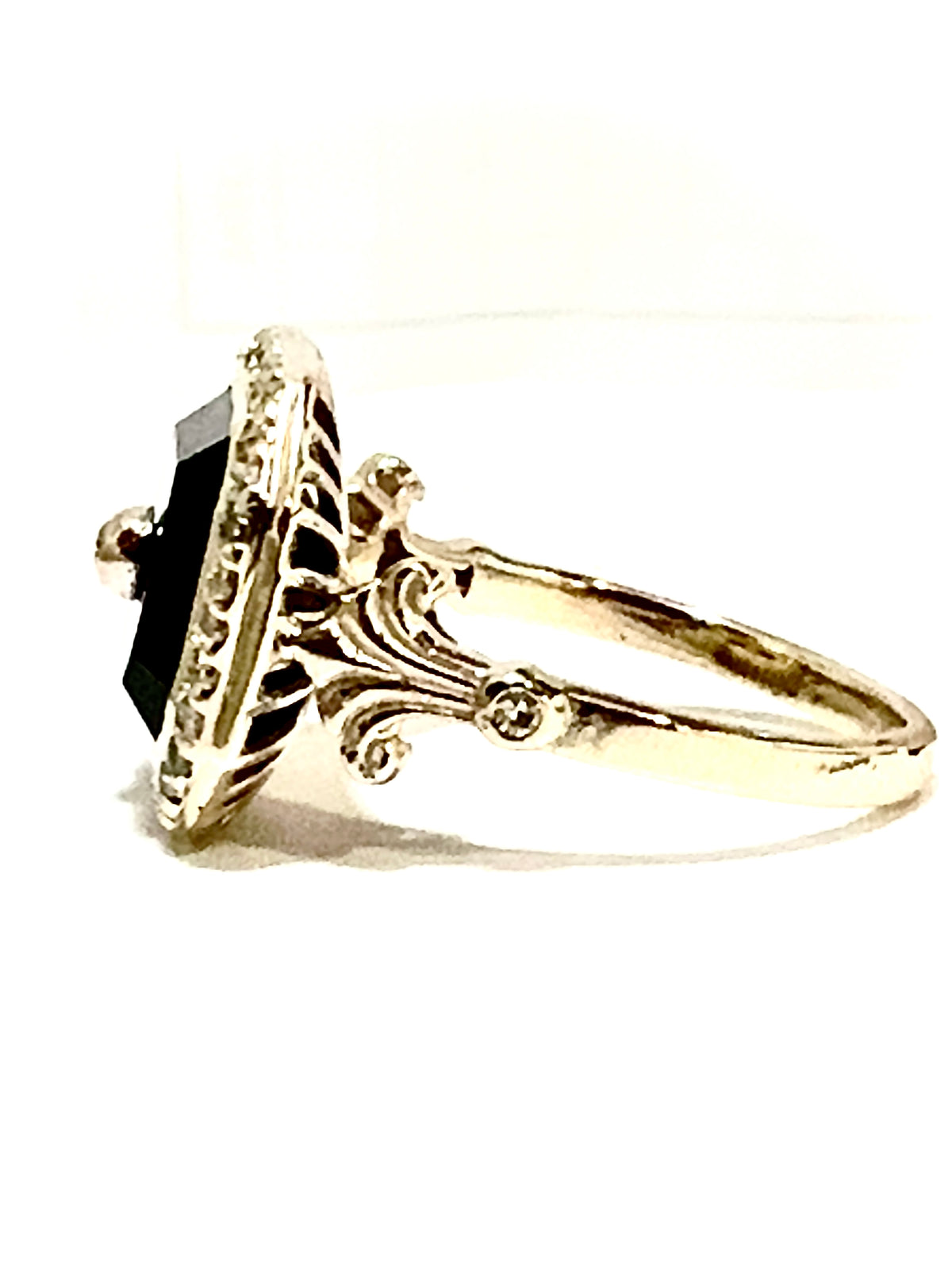 9ct Yellow Gold Black Onyx and Diamond Ring