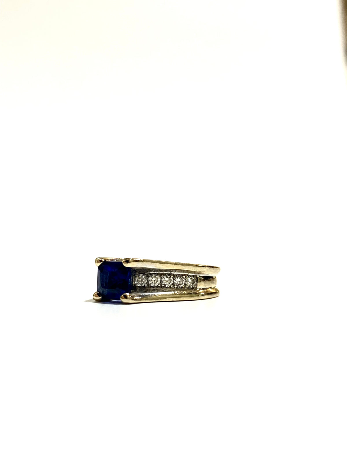 Sapphire, Diamond and Platinum Ring