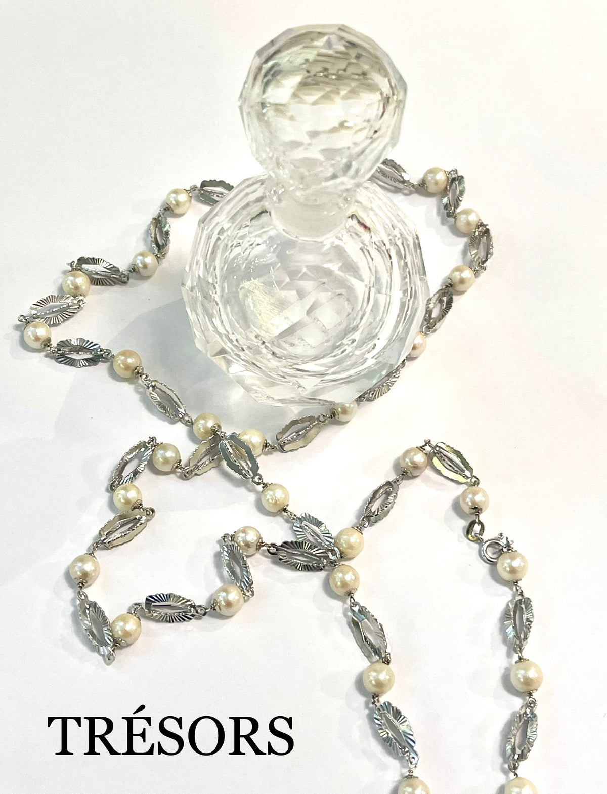 18ct White Gold Mikimoto Pearl Necklace