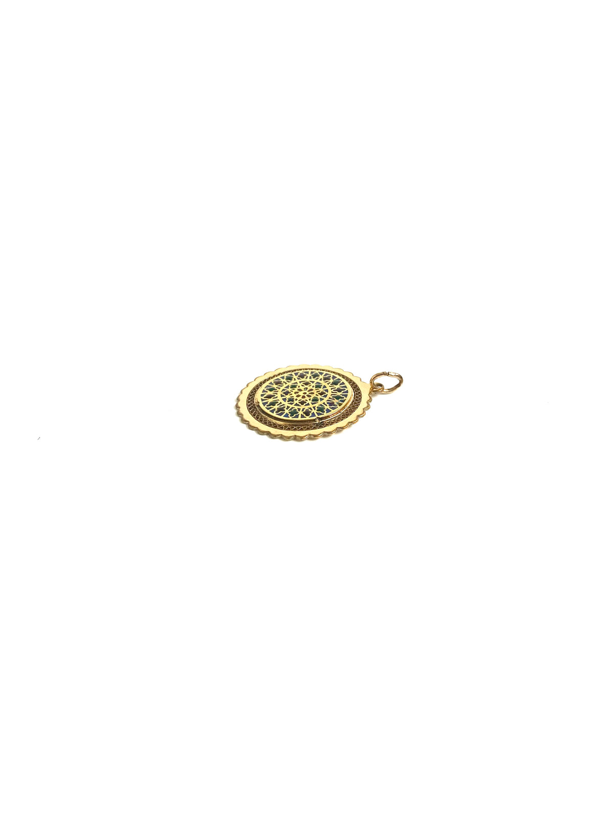 9ct Gold Pendant Inlaid with Enamel