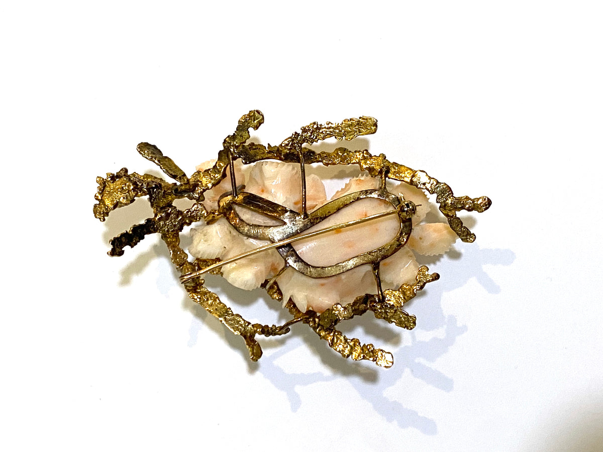18ct Yellow Gold Hand-Carved Lobo Coral Brooch