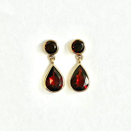 9ct Yellow Gold Garnet Stud Drop Earrings