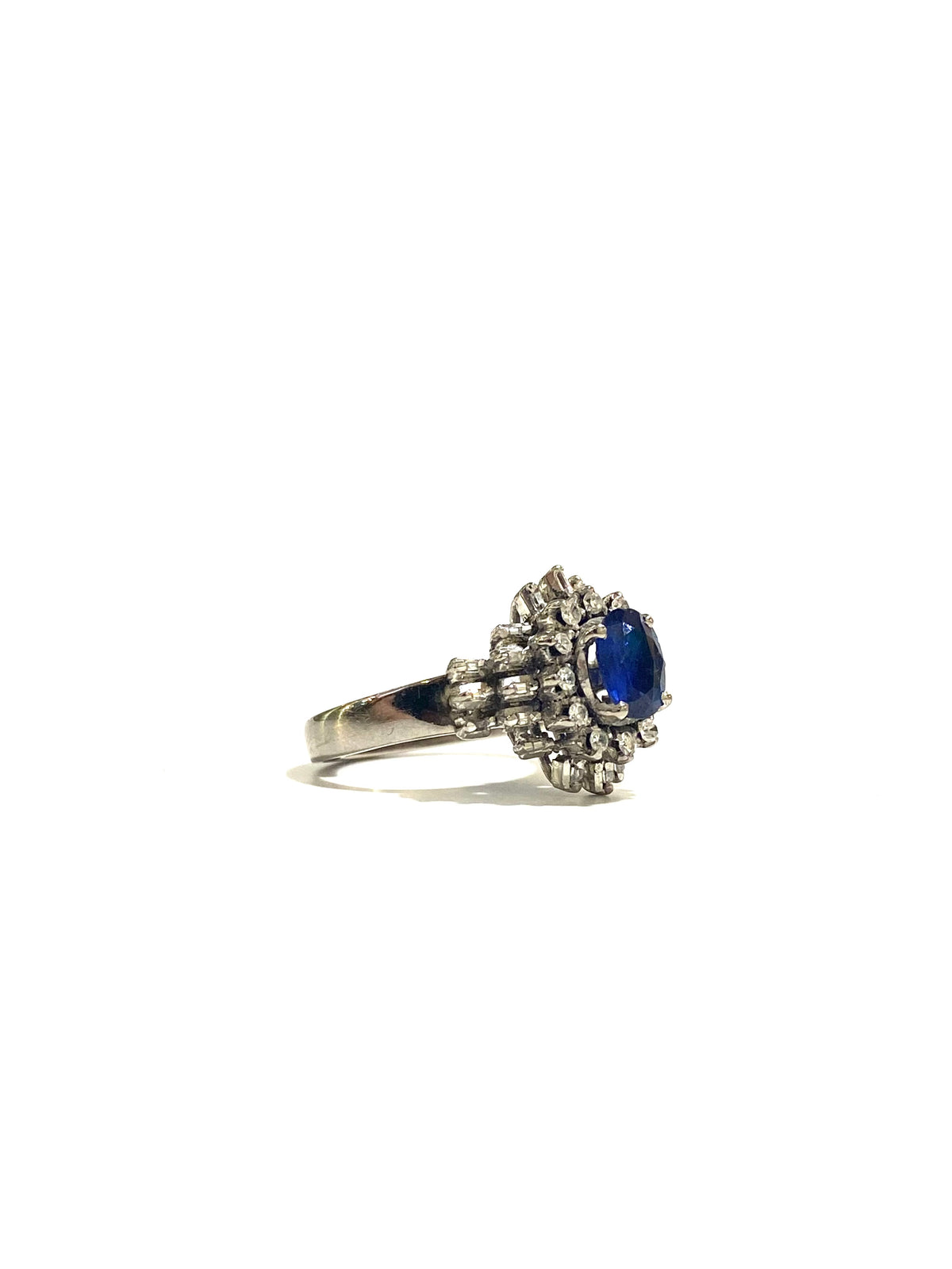 18ct Gold Diamond and Sapphire Ring
