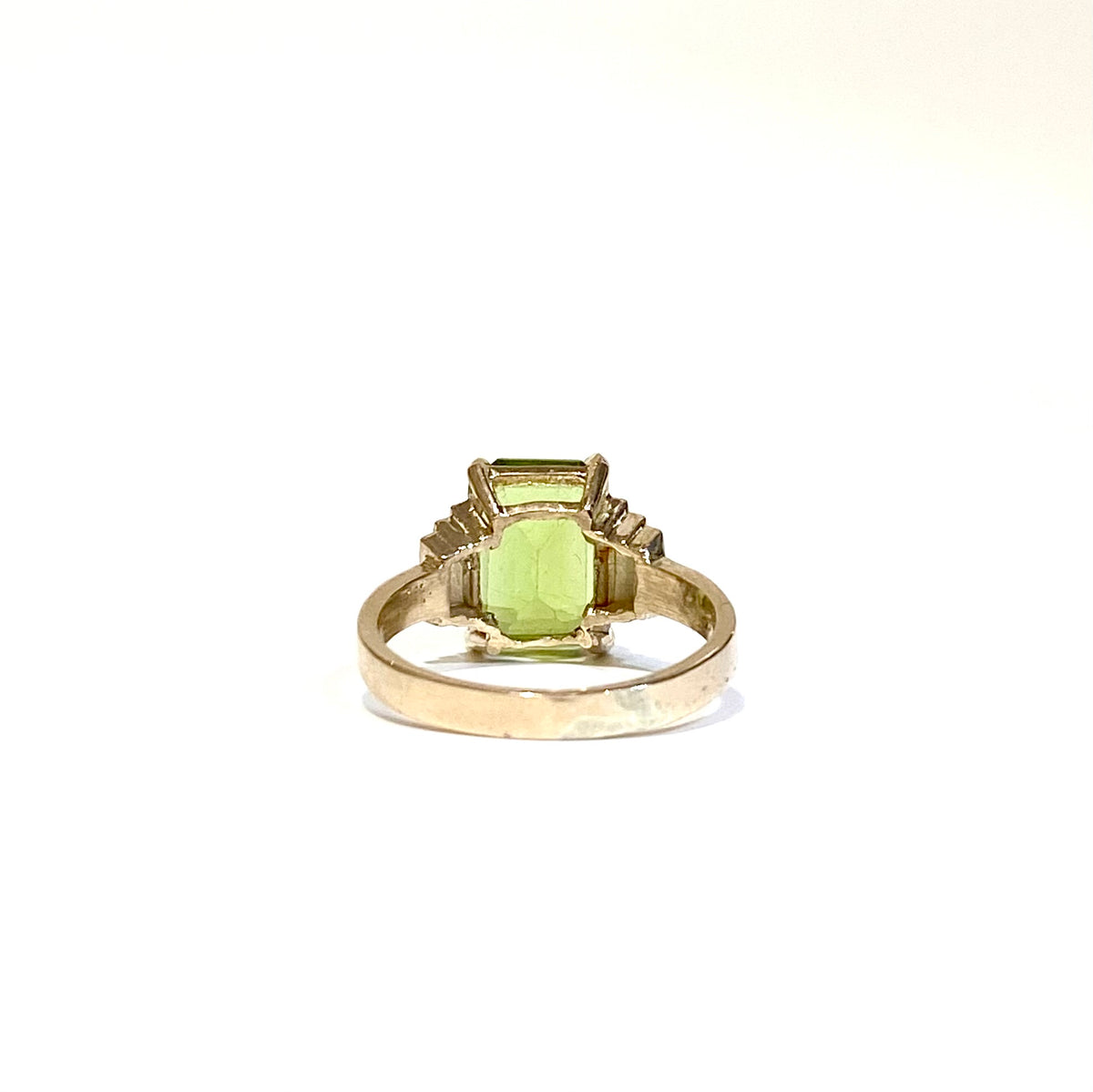 9ct Yellow Gold 3.05ctw Rectangular Cut Peridot Ring