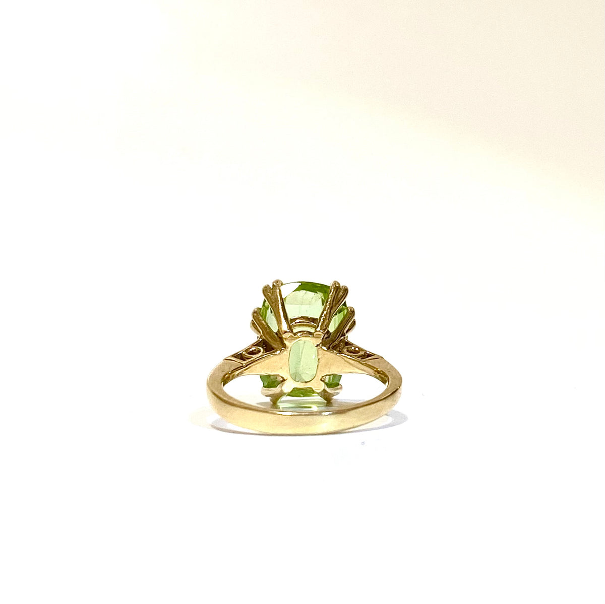 18ct Yellow Gold Peridot Ring