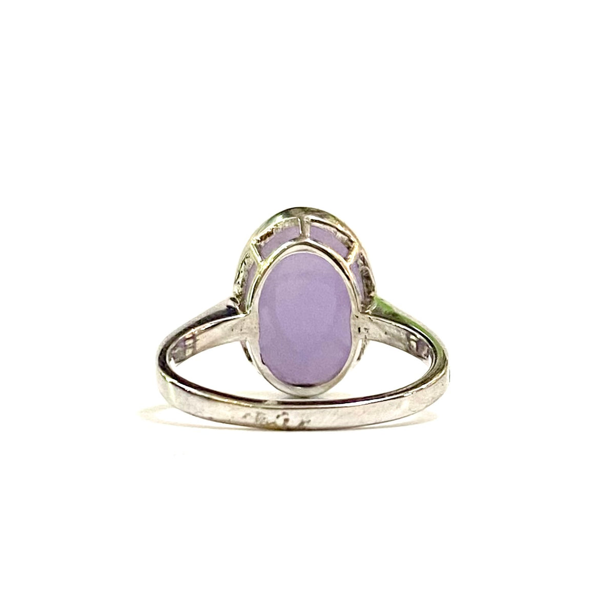 9ct White Gold Oval Cabochon Lavender Jade Ring
