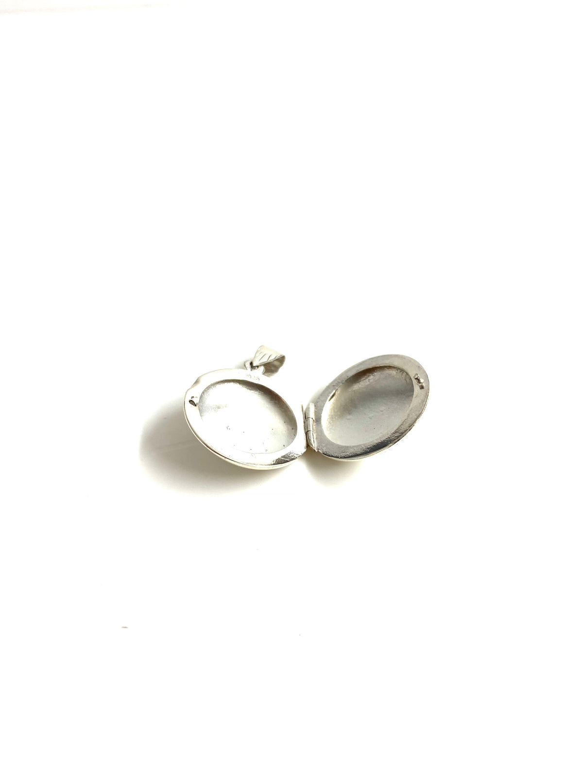 Sterling Silver Round Engraved Locket