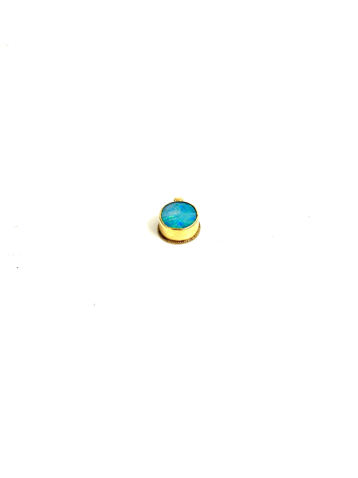 9ct Gold Oval Opal Pendant