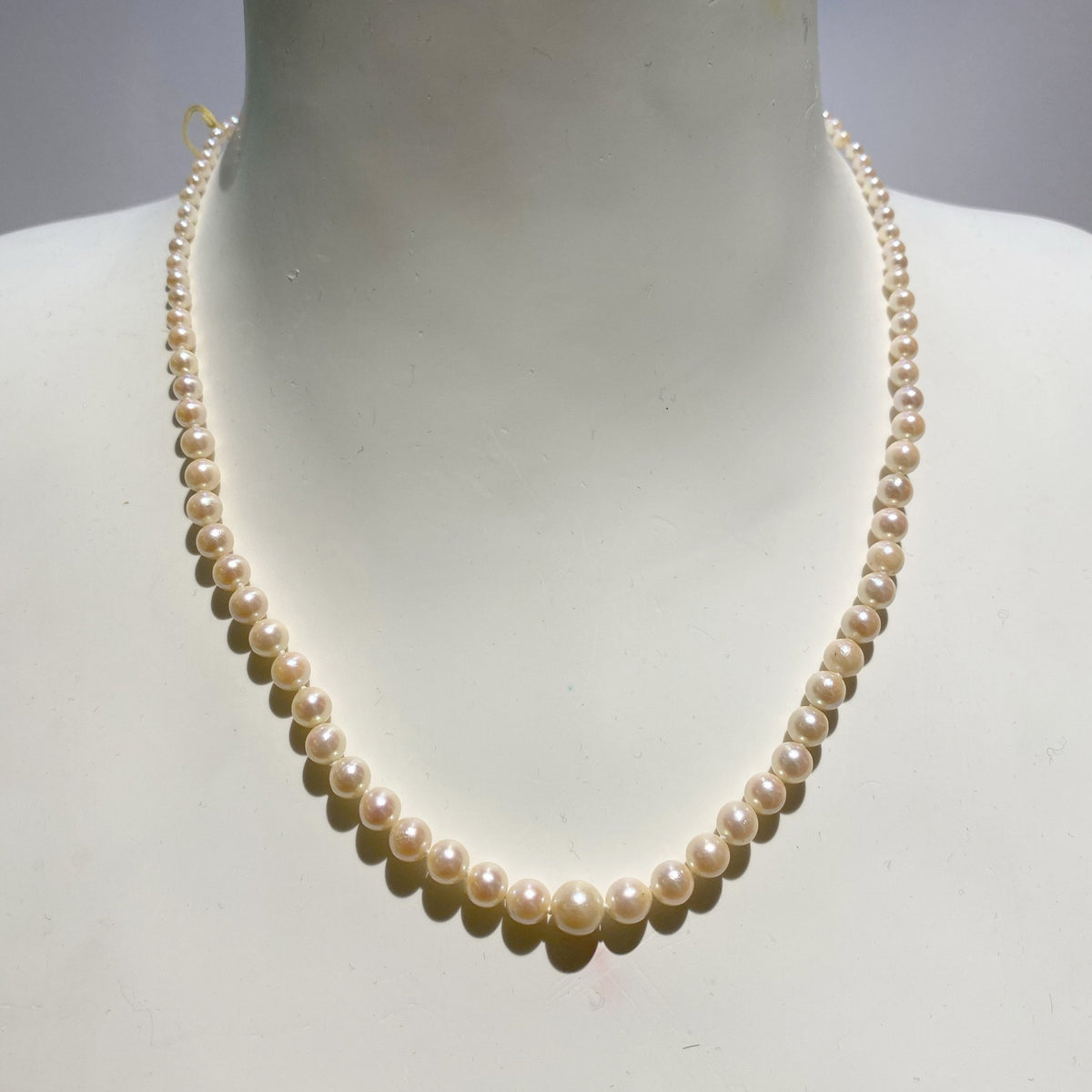 Vintage Graduated Akoya Pink Pearl Necklace