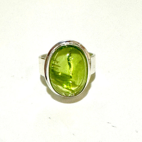 5.67g Sterling Silver Cabochon Peridot Ring