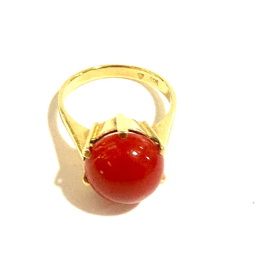 Antique Mediterranean Momo Coral Cabochon Ring