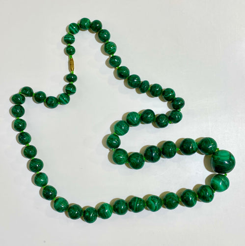 Round Graduated Malachite Necklace with Screw Clasp