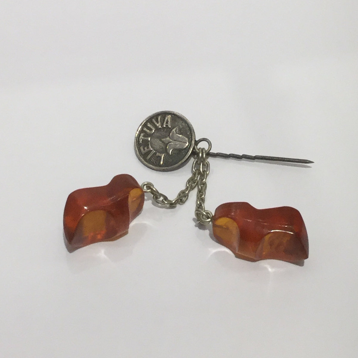 Vintage Natural Baltic Amber Clog Tassel "Leituva" Tie Pin