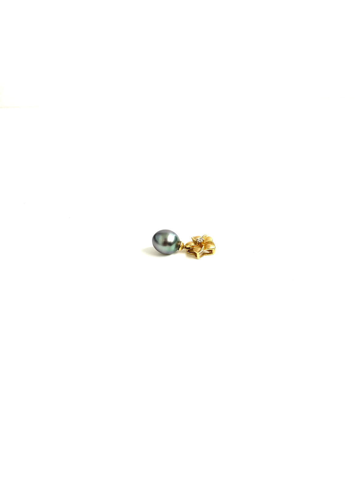 19ct Gold Diamond and Black Tahitian Pearl Pendant
