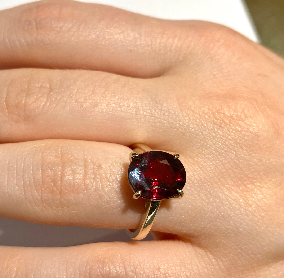 9ct Yellow Gold 2.0ct Garnet Ring