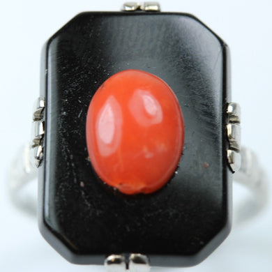9ct White Gold Natural Coral and Onyx Ring