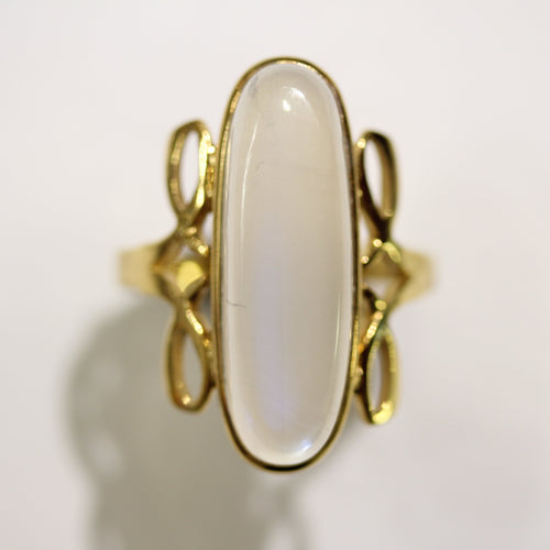 9ct Gold Natural Moonstone Ring