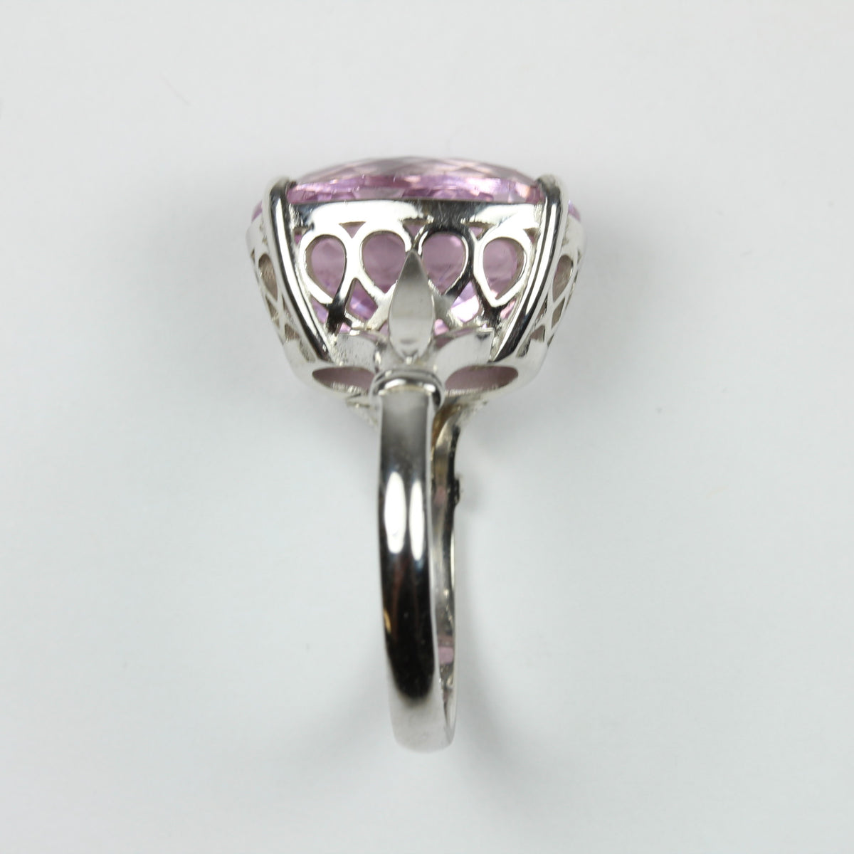 9ct White Gold Pink Kunzite Ring