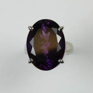 9ct White Gold Oval Cut Amethyst Ring