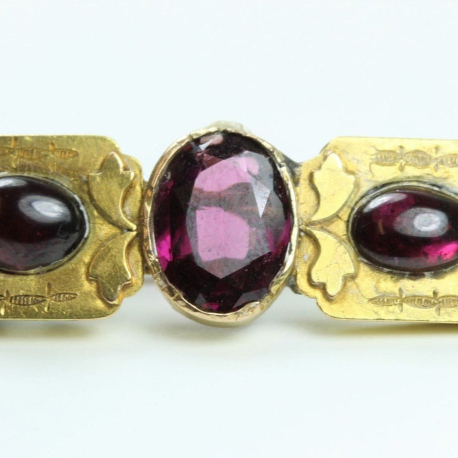 Antique 9ct Yellow Gold Cabochon Garnet Bar Brooch