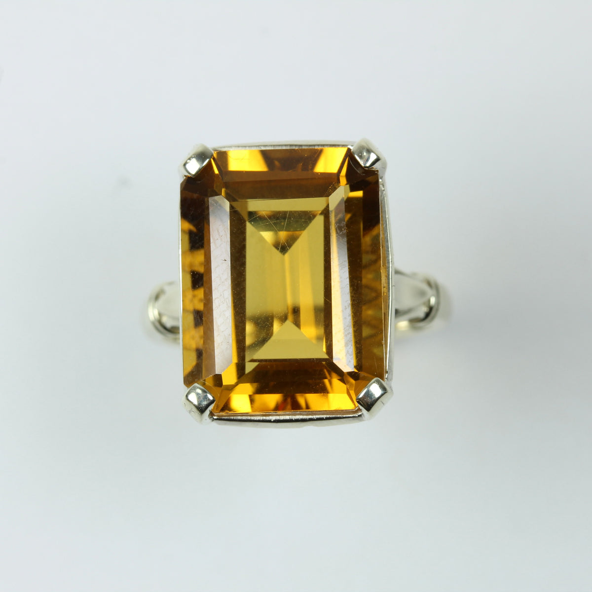 9ct White Gold Yellow Citrine Ring