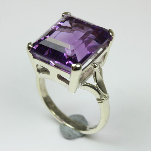 9ct White Gold Emerald-Cut Amethyst Ring