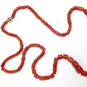Antique Natural Momo Coral Beaded Necklace